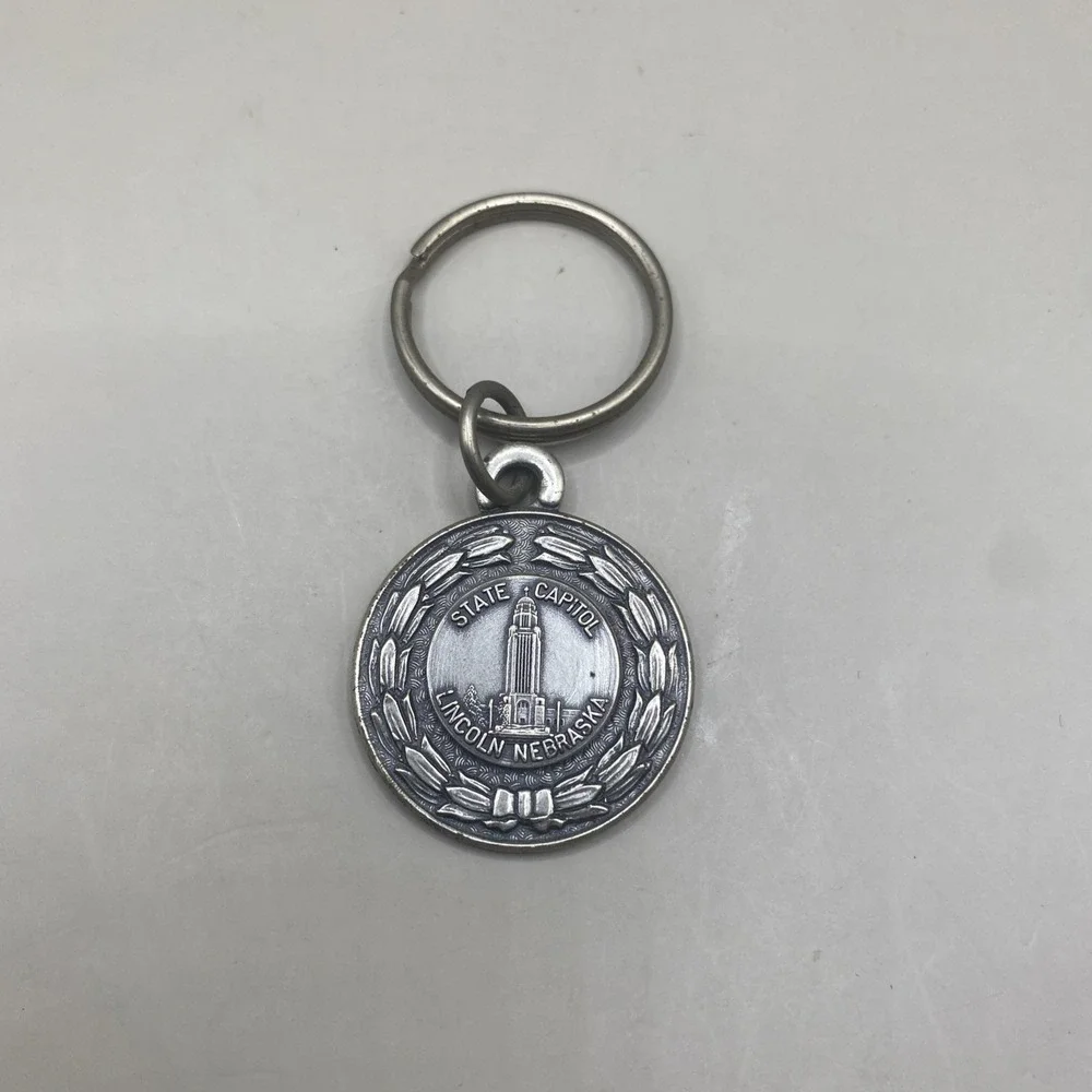 Vintage Metal Keychain Key Ring Pewter Lincoln Nebraska State Capitol Medallion